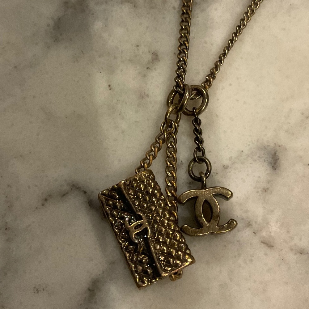 Chanel 18” necklace with CC bag & logo charm vintage